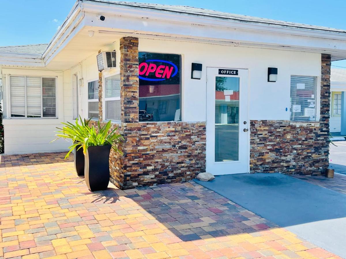 Siesta Inn Sarasota - Indian Beach Экстерьер фото